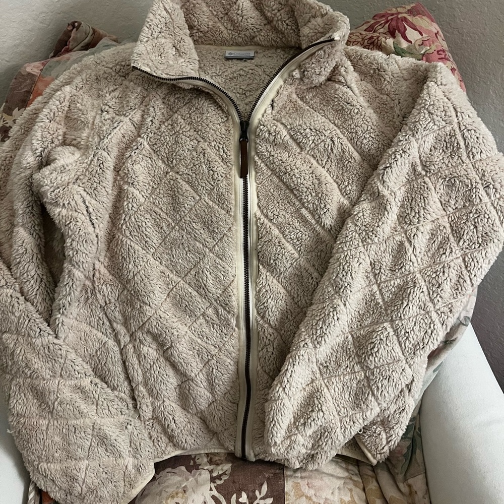 Columbia Sportswear Sherpa like Zip Up Jacket